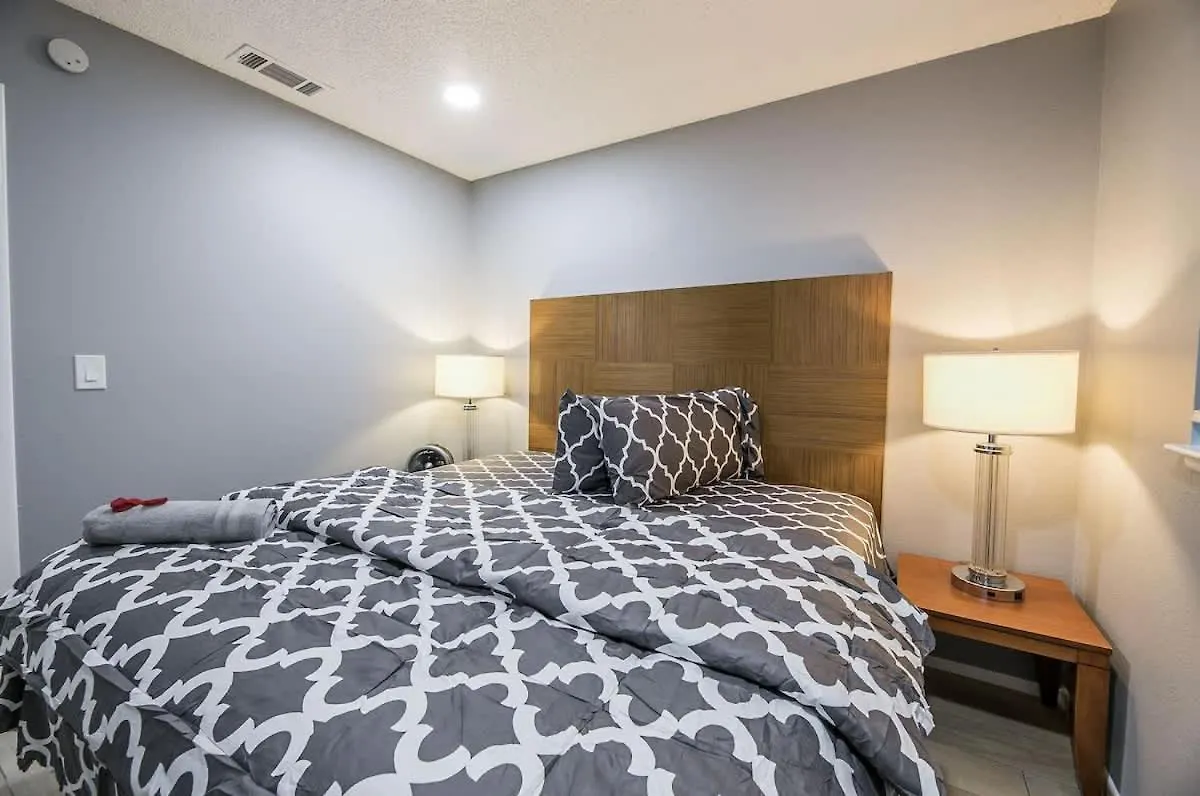 Bright & Stylish House W Pool Game Near The Strip Villa Las Vegas