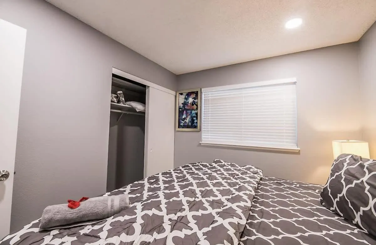 Bright & Stylish House W Pool Game Near The Strip Villa Las Vegas