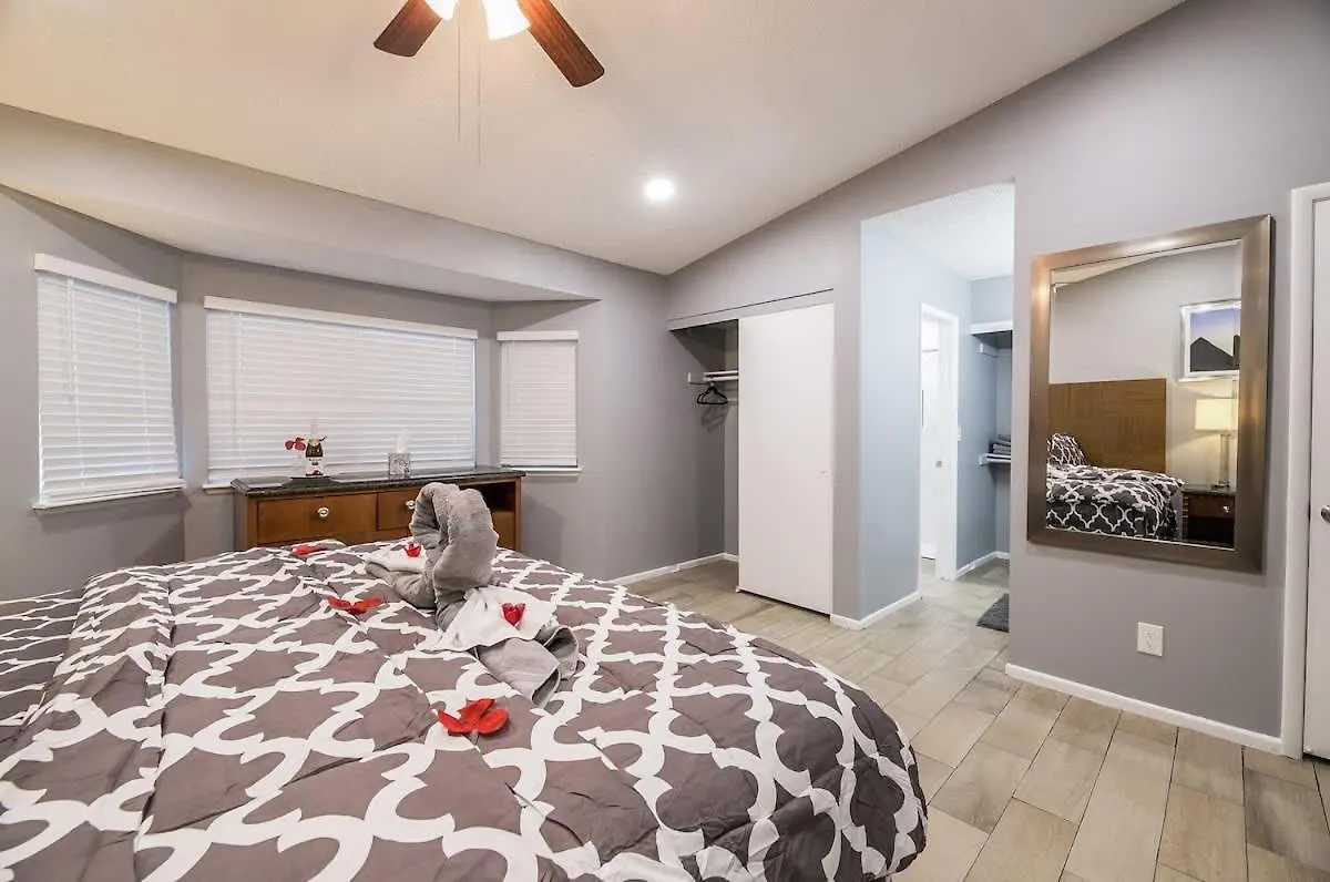 Bright & Stylish House W Pool Game Near The Strip Villa Las Vegas
